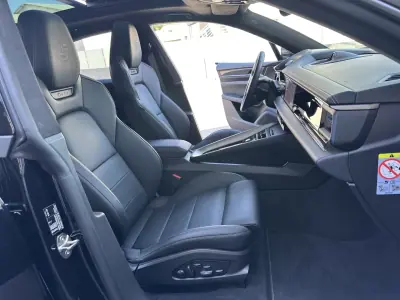 Porsche Macan 2025 - 127000 EUR, 12000 km - AUTO.MOTO.pt - 12000km - foto 53 de 80