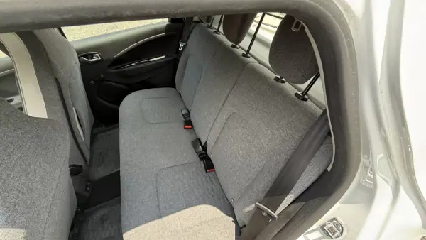 Renault Zoe 2020 - 12900 EUR, 139000 km - AUTO.MOTO.pt - 139000km - foto 4 de 21