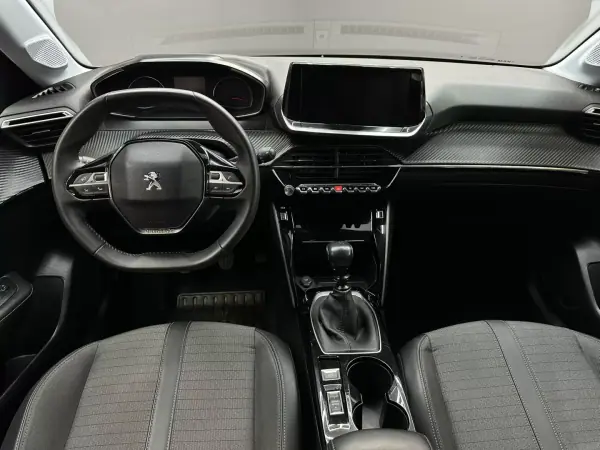 Peugeot 208 2023 - 15000 EUR, 56190 km - AUTO.MOTO.pt - 56190km - foto 8 de 10