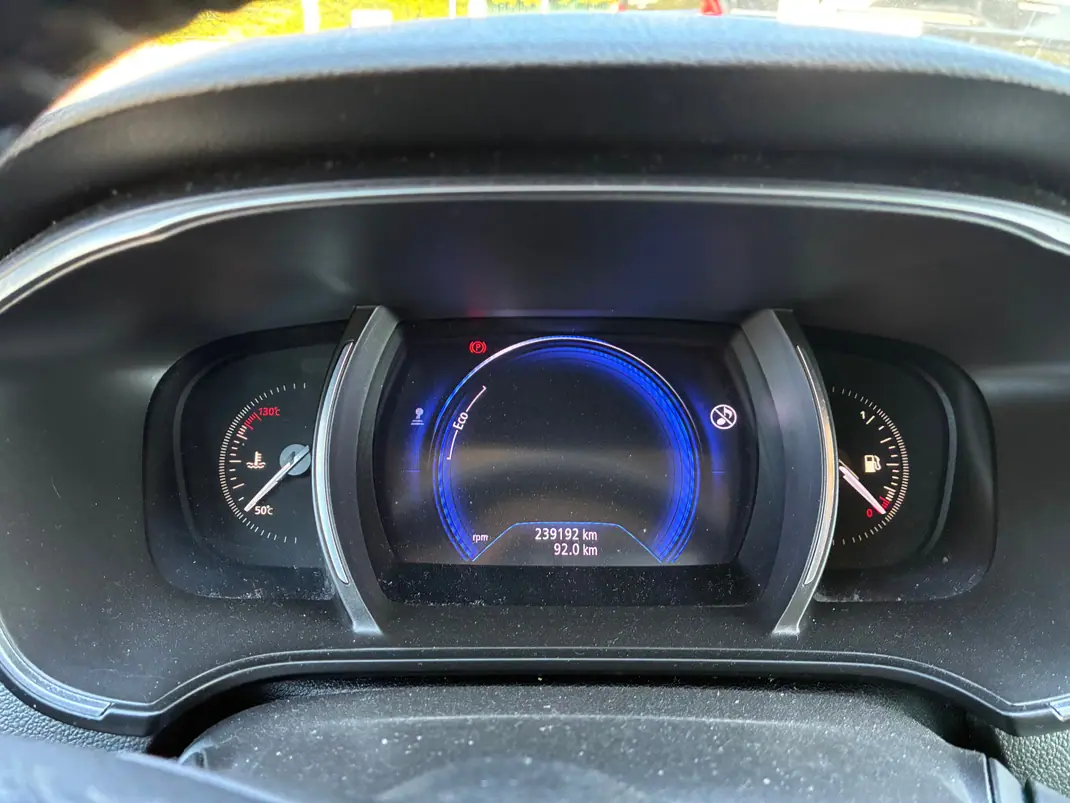 Renault Mégane Sport Tourer 2019 - 9500 EUR, 239123 km - 239123km - foto 6 de 15