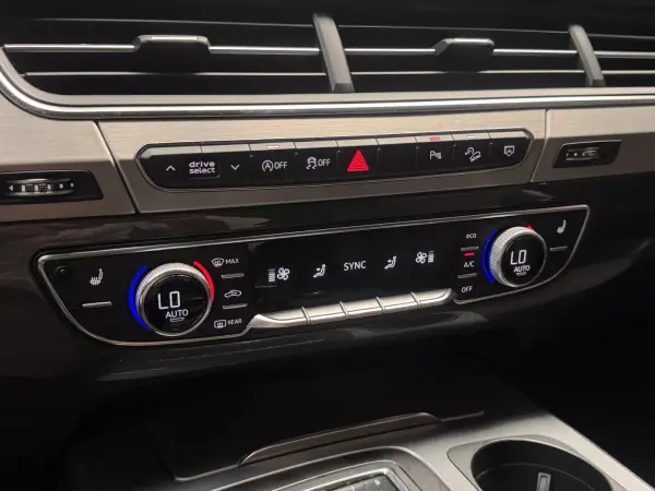 Audi Q7 2019 - 49990 EUR, 139800 km - AUTO.MOTO.pt - 139800km - foto 21 de 31
