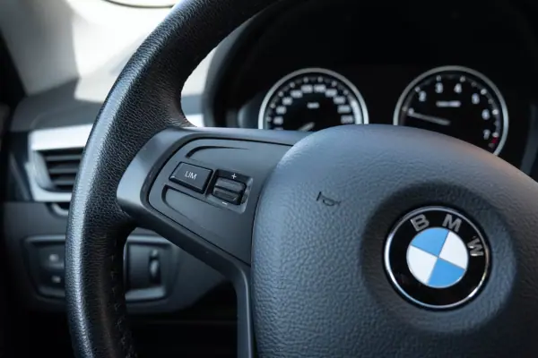 BMW X1 2019 - 20900 EUR, 83380 km - AUTO.MOTO.pt - 83380km - foto 12 de 22