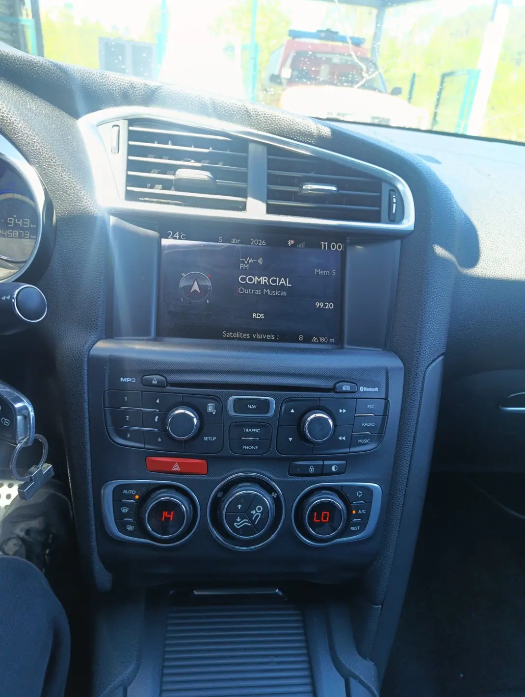 Citroën DS4 2012 - 6500 EUR, 245000 km - AUTO.MOTO.pt - 245000km - foto 12 de 12