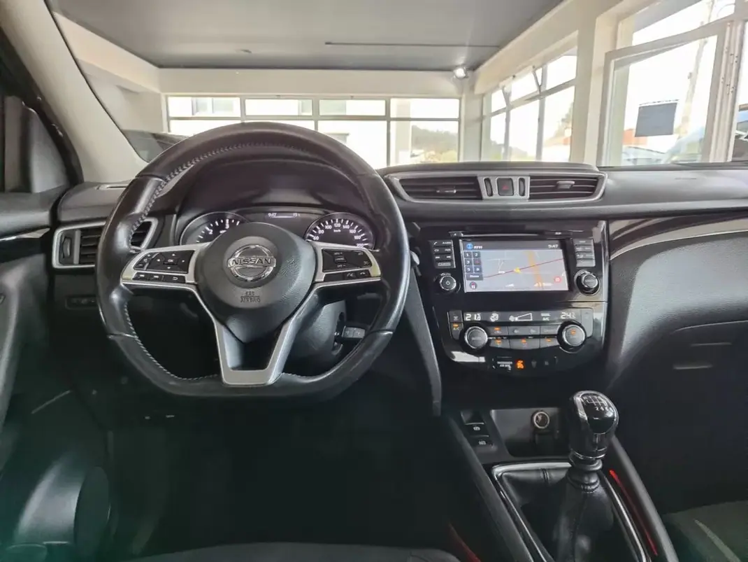 Nissan Qashqai 2017 - 15750 EUR, 155200 km - AUTO.MOTO.pt - 155200km - foto 36 de 37