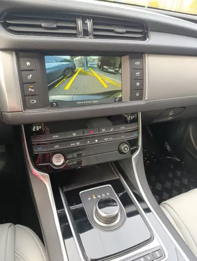 Jaguar XF 2017 - 19900 EUR, 173000 km - AUTO.MOTO.pt - 173000km - foto 17 de 19