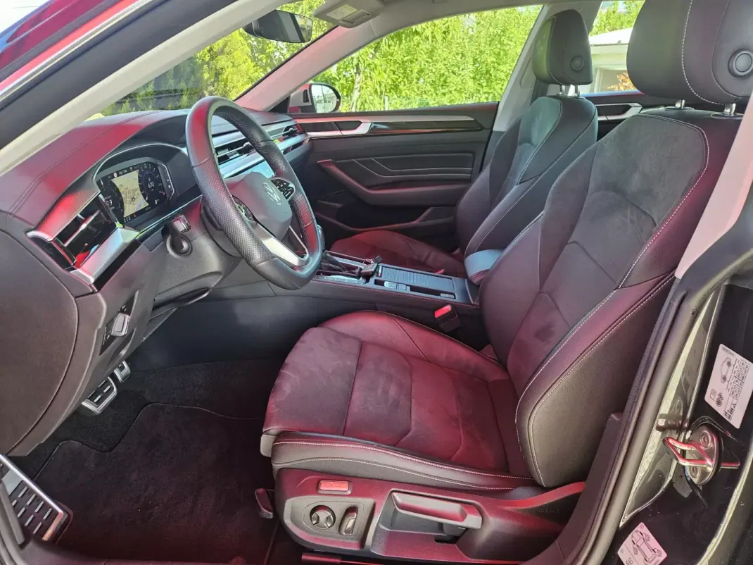 Volkswagen Arteon 2022 - 30500 EUR, 32500 km - AUTO.MOTO.pt - 32500km - foto 9 de 51