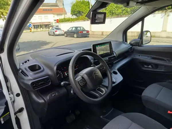 Citroën Berlingo 2020 - 12990 EUR, 127200 km - AUTO.MOTO.pt - 127200km - foto 13 de 19