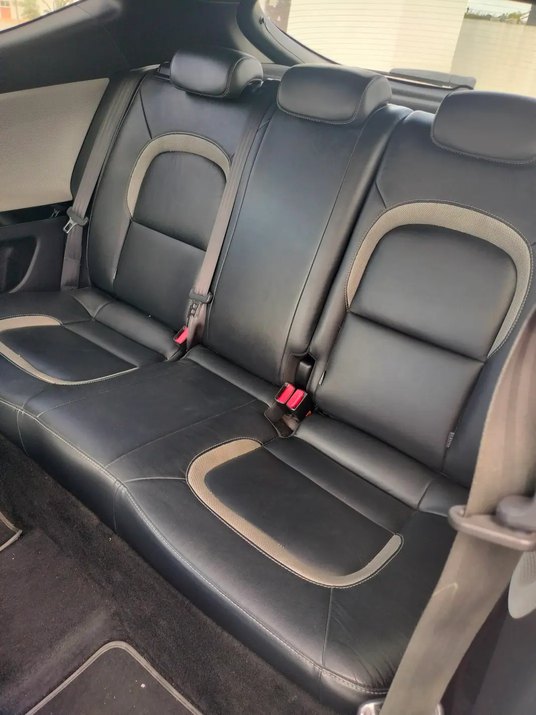 Kia ProCeed 2013 - 7500 EUR, 237000 km - AUTO.MOTO.pt - 237000km - foto 4 de 12