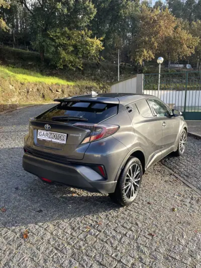 Toyota C-HR 2018 - 20500 EUR, 132797 km - AUTO.MOTO.pt - 132797km - foto 3 de 10