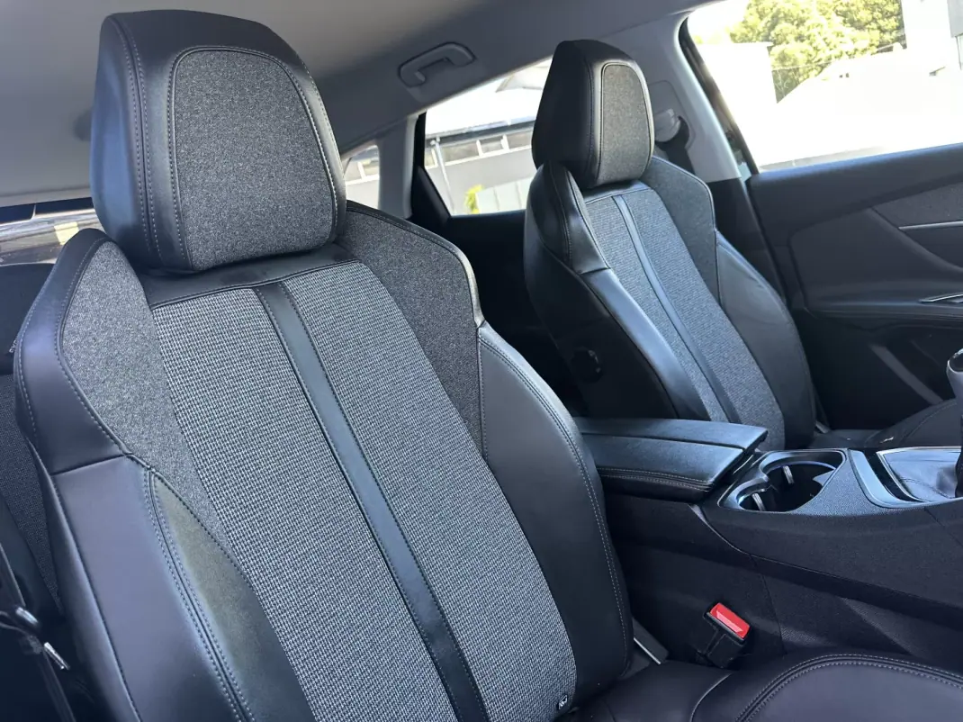 Peugeot 3008 2018 - 14900 EUR, 240000 km - 240000km - foto 55 de 62