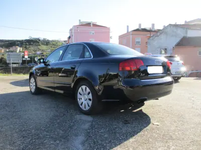 Audi A4 2005 - 5900 EUR, 290000 km - AUTO.MOTO.pt - 290000km - foto 6 de 17