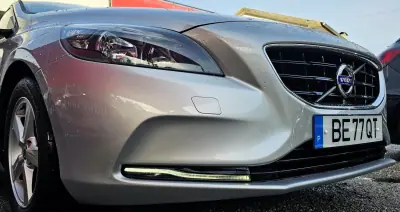 Volvo V40 2014 - 11500 EUR, 154200 km - AUTO.MOTO.pt - 154200km - foto 13 de 20