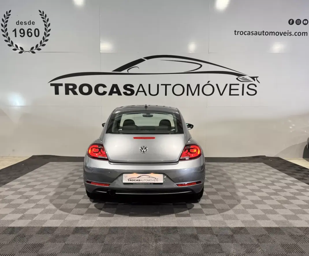 Volkswagen New Beetle 2018 - 19900 EUR, 58588 km - 58588km - foto 6 de 47