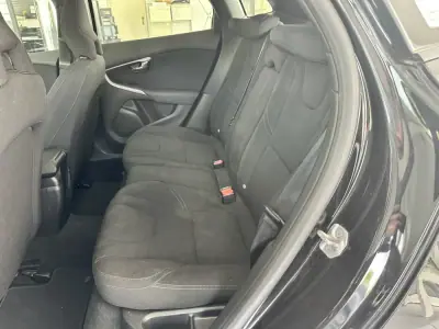 Volvo V40 2018 - 16890 EUR, 100139 km - 100139km - foto 17 de 21