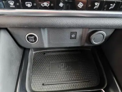 Nissan Qashqai 2022 - 20500 EUR, 63500 km - AUTO.MOTO.pt - 63500km - foto 31 de 39