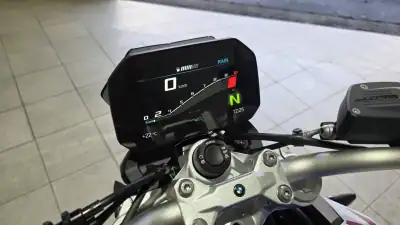 BMW F 900 R 2023 - 10900 EUR, 1060 km - AUTO.MOTO.pt - 1060km - foto 20 de 23