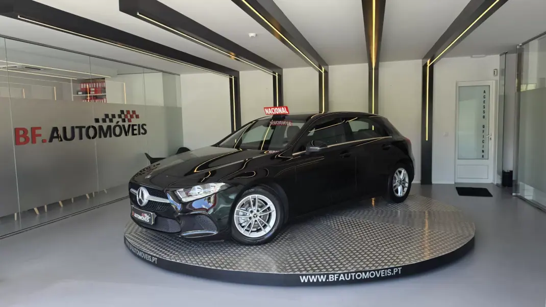 Mercedes-Benz A 180 2019 - 18900 EUR, 238120 km - AUTO.MOTO.pt - 238120km - foto 2 de 53