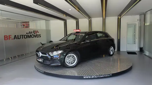 Mercedes-Benz A 180 2019 - 18900 EUR, 238120 km - AUTO.MOTO.pt - 238120km - foto 2 de 53