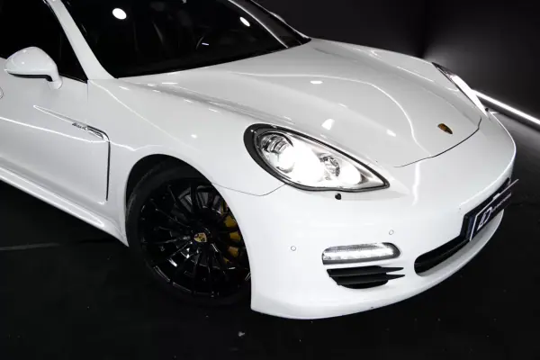 Porsche Panamera 2012 — foto 3 de 16