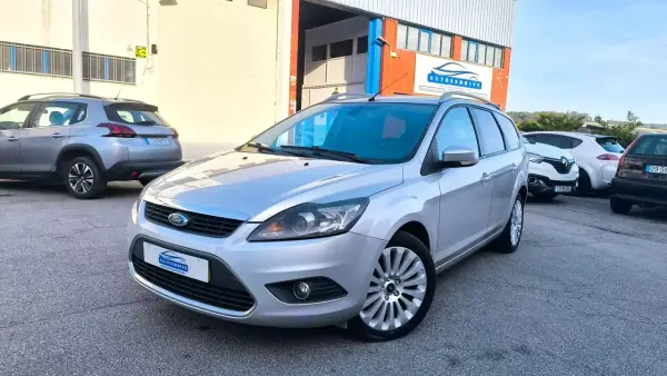 Ford Focus SW 2009 - 5500 EUR, 226000 km - AUTO.MOTO.pt - 226000km - foto 10 de 16