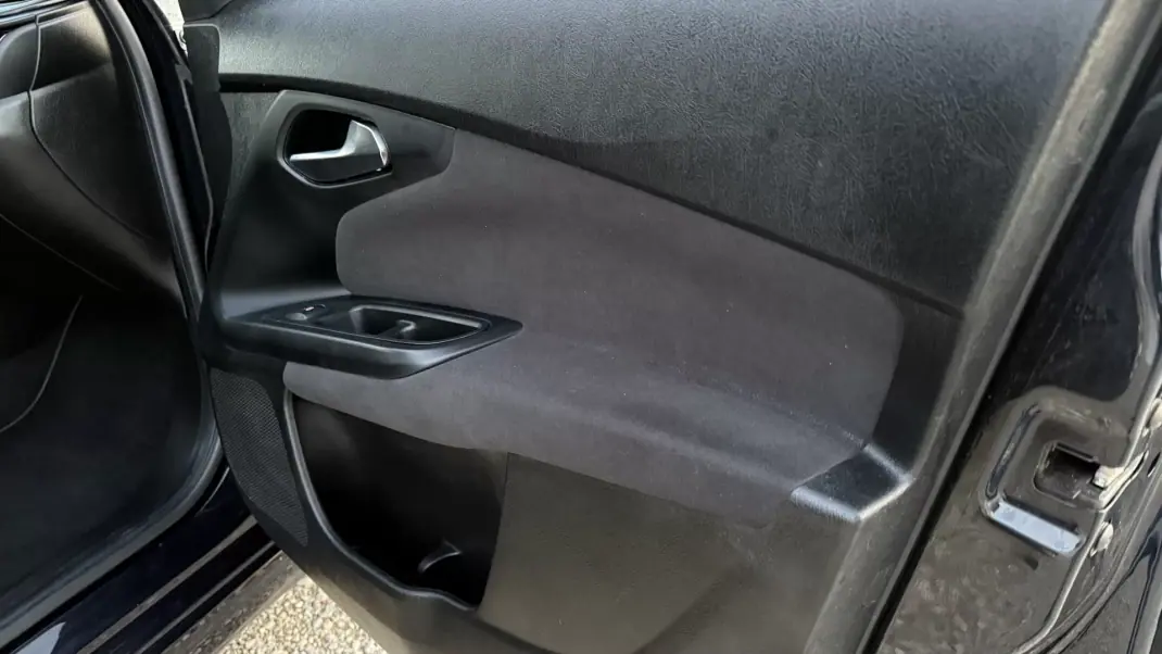 Fiat Tipo Station Wagon 2019 - 12900 EUR, 137000 km - AUTO.MOTO.pt - 137000km - foto 26 de 43