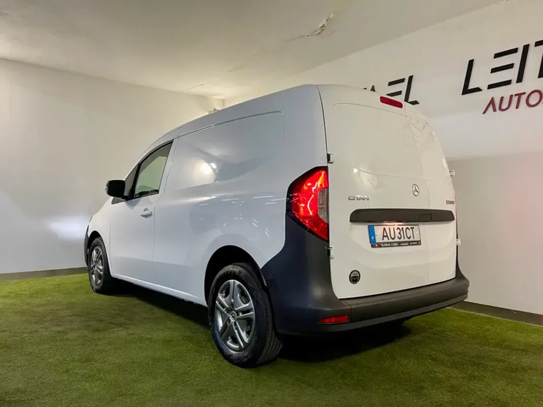 Mercedes-Benz 2022 - 17750 EUR, 45000 km - AUTO.MOTO.pt - 45000km - foto 10 de 28