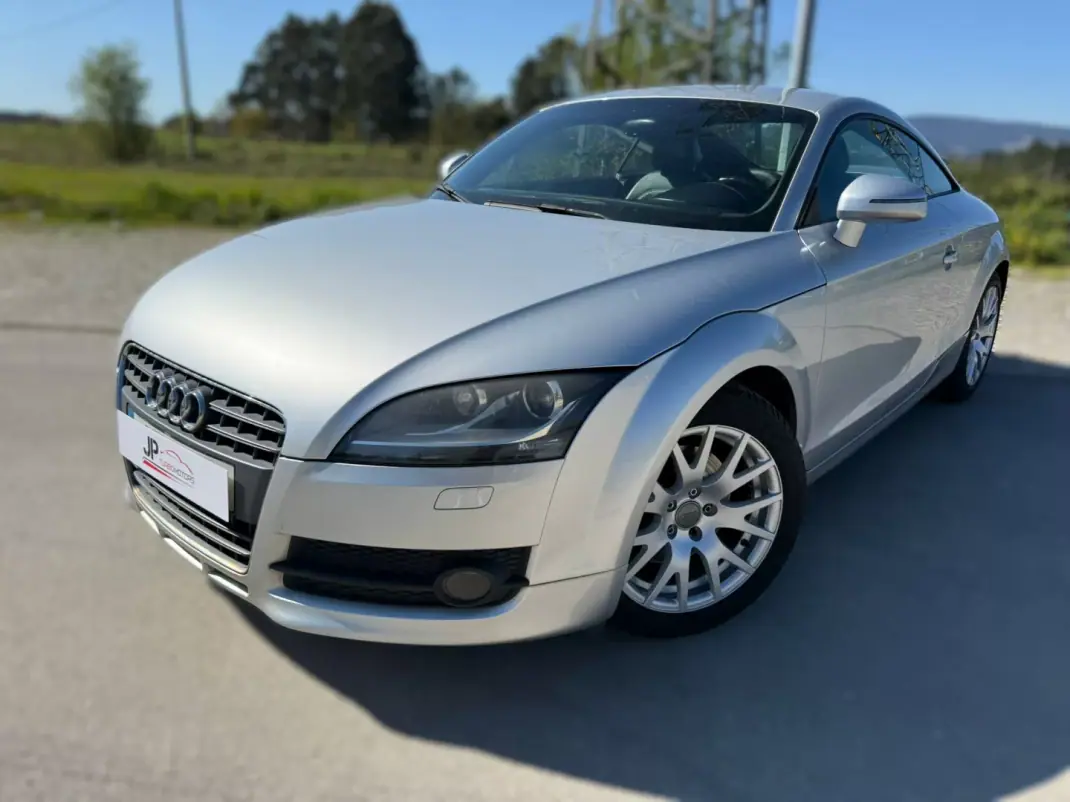 Audi TT Coupé 2006 - 16990 EUR, 77500 km - AUTO.MOTO.pt - 77500km - foto 1 de 19