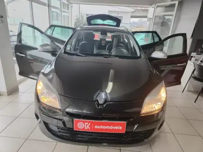 Renault Mégane Sport Tourer 2009 - 5750 EUR, 210000 km - AUTO.MOTO.pt - 210000km - foto 17 de 34