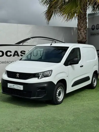 Peugeot Partner 1.5 BlueHDi Pro Standard 2021 - 13550 EUR, 171498 km - AUTO.MOTO.pt - 171498km - foto 10 de 18