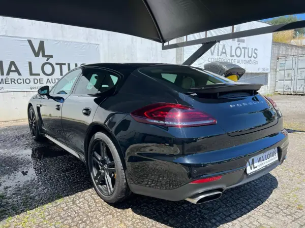 Porsche Panamera 2014 - 46000 EUR, 136900 km - AUTO.MOTO.pt - 136900km - foto 5 de 19