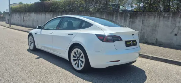 Tesla Model 3 2022 - 30000 EUR, 48000 km - AUTO.MOTO.pt - 48000km - foto 16 de 18