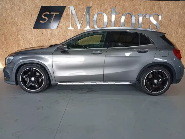 Mercedes-Benz GLA 220 2016 - 24900 EUR, 196000 km - AUTO.MOTO.pt - 196000km - foto 8 de 17