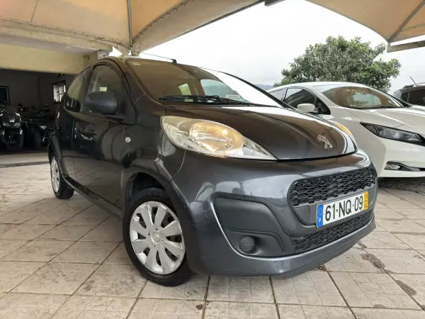 Peugeot 107 2013 - 6950 EUR, 152714 km - AUTO.MOTO.pt - 152714km - foto 8 de 21