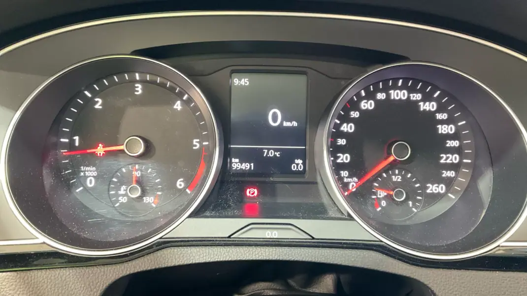 Volkswagen Passat 2015 - 14999 EUR, 99421 km - AUTO.MOTO.pt - 99421km - foto 5 de 7