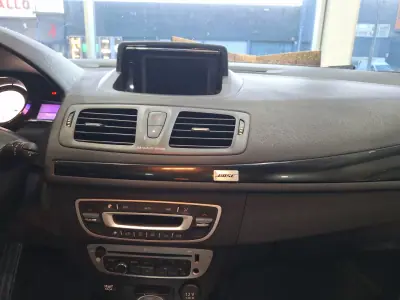 Renault Mégane Coupe 2013 - 9900 EUR, 177543 km - AUTO.MOTO.pt - 177543km - foto 10 de 17