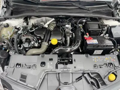 Renault Clio 2018 - 13950 EUR, 110232 km - AUTO.MOTO.pt - 110232km - foto 12 de 12
