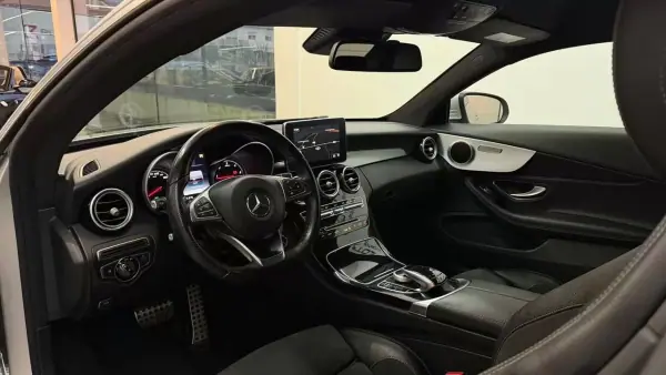 Mercedes-Benz C 220 2017 - 27990 EUR, 160170 km - AUTO.MOTO.pt - 160170km - foto 16 de 29