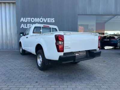 Isuzu 2022 - 27500 EUR, 109727 km - AUTO.MOTO.pt - 109727km - foto 7 de 12