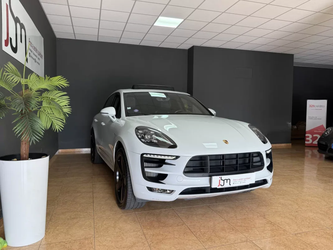 Porsche Macan 2016 - 65000 EUR, 68887 km - AUTO.MOTO.pt - 68887km - foto 3 de 20
