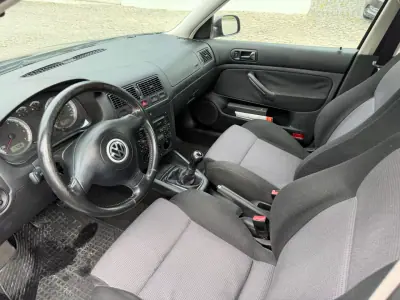 Volkswagen Golf 2003 - 2999 EUR, 191121 km - AUTO.MOTO.pt - 191121km - foto 19 de 25