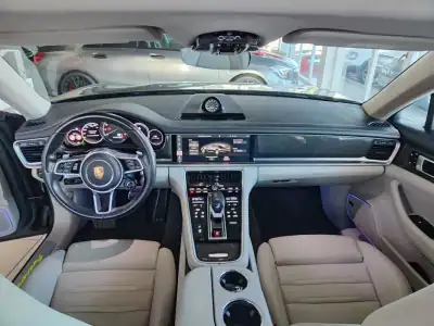 Porsche Panamera 2017 - 67750 EUR, 99900 km - AUTO.MOTO.pt - 99900km - foto 20 de 46