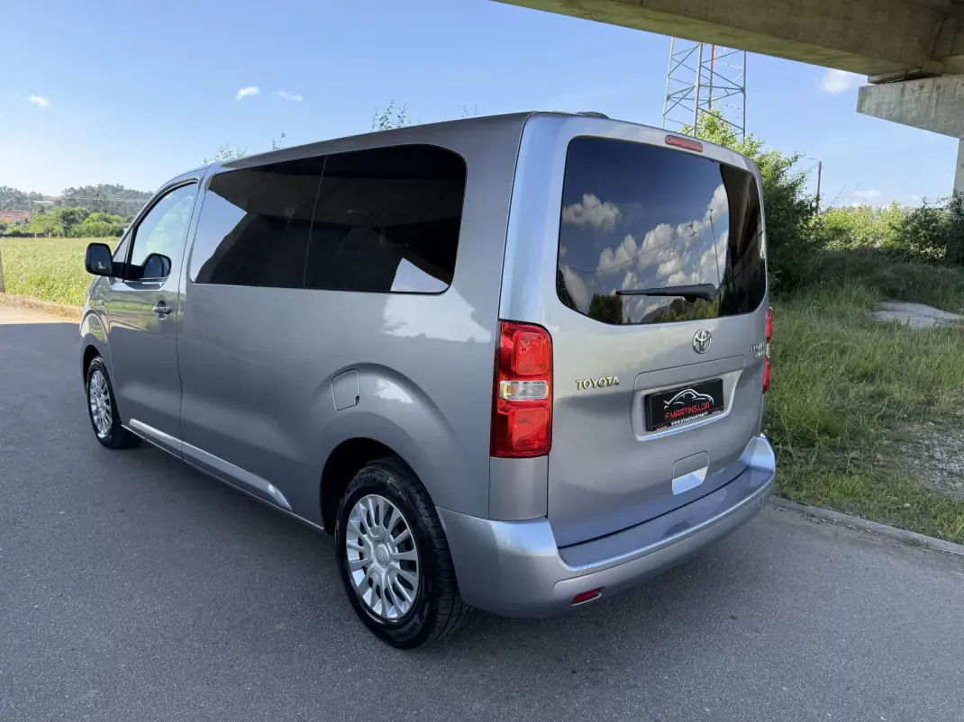 Toyota Proace Verso 2020 - 28890 EUR, 146000 km - AUTO.MOTO.pt - 146000km - foto 3 de 30