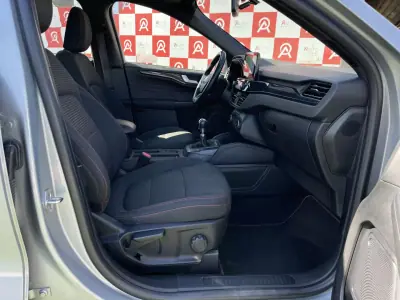 Ford Kuga 2022 - 17990 EUR, 85480 km - AUTO.MOTO.pt - 85480km - foto 12 de 22