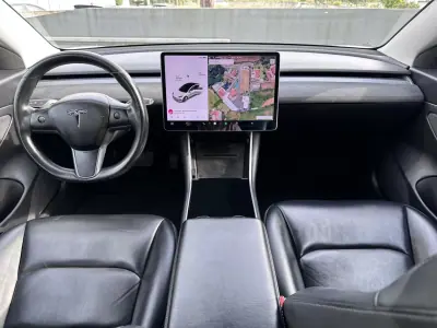 Tesla Model 3 2019 - 15500 EUR, 333000 km - AUTO.MOTO.pt - 333000km - foto 48 de 62