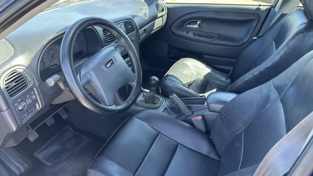 Volvo S40 2000 - 3750 EUR, 400000 km - AUTO.MOTO.pt - 400000km - foto 12 de 13