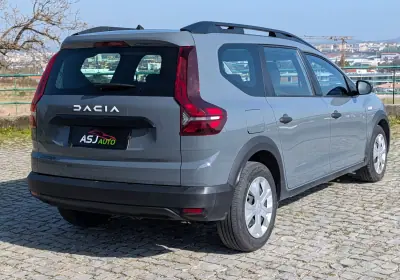 Dacia Jogger 2023 - 14250 EUR, 57740 km - AUTO.MOTO.pt - 57740km - foto 6 de 20
