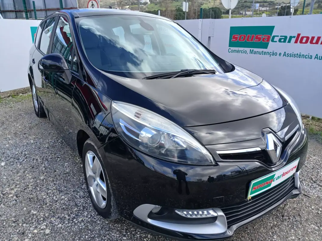 Renault Grand Scénic 2013 - 7600 EUR, 174425 km - AUTO.MOTO.pt - 174425km - foto 5 de 25