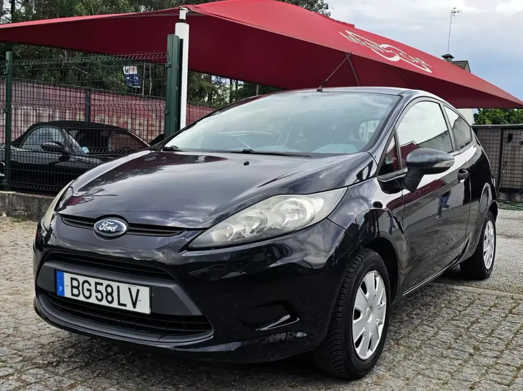 Ford Fiesta 2009 - 7500 EUR, 92000 km - AUTO.MOTO.pt - 92000km - foto 4 de 18