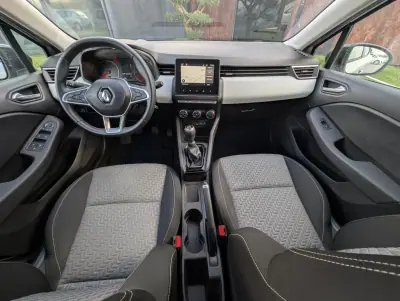 Renault Clio 2023 - 13500 EUR, 152386 km - AUTO.MOTO.pt - 152386km - foto 16 de 26
