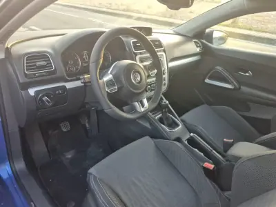 Volkswagen Scirocco 2010 - 10900 EUR, 165500 km - 165500km - foto 16 de 32